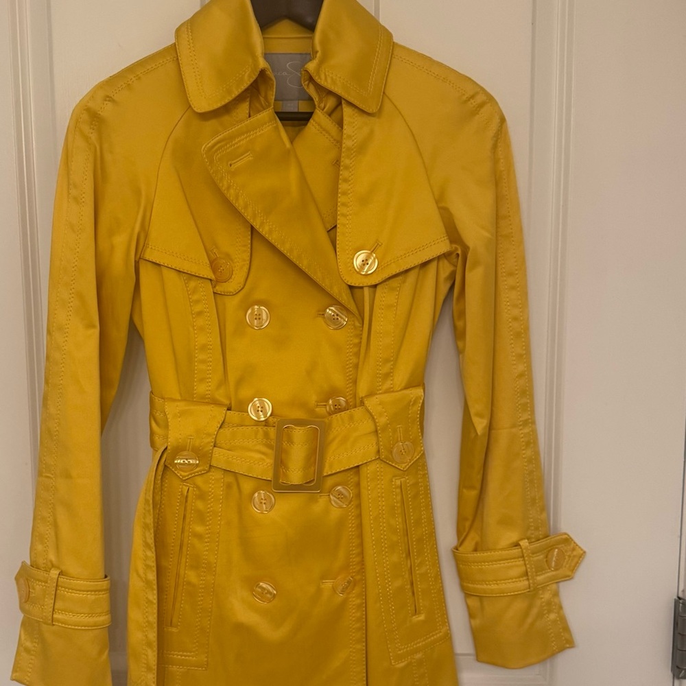 Jessica Simpson Yellow Classic Trench Coat with Belt/ New without tag in XS
